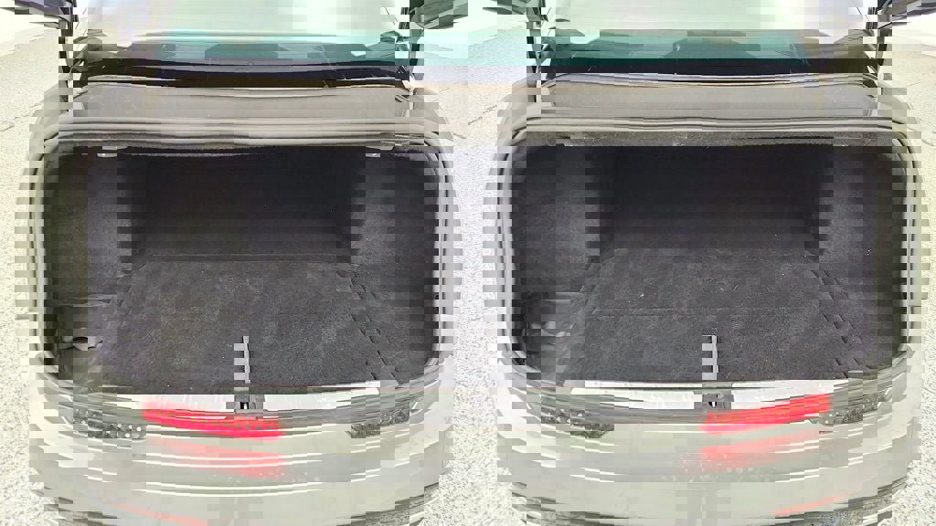 Used 2023 Lucid Air Touring image 22