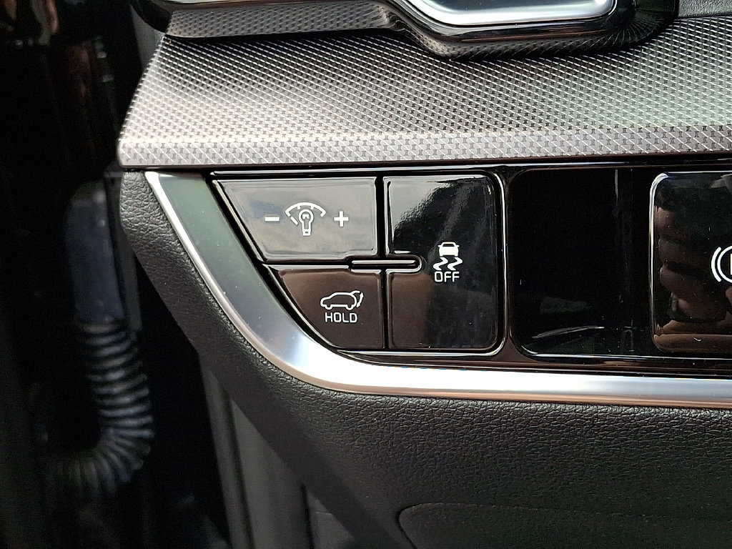 Used 2025 Kia Sportage SX AWD/4WD image 25