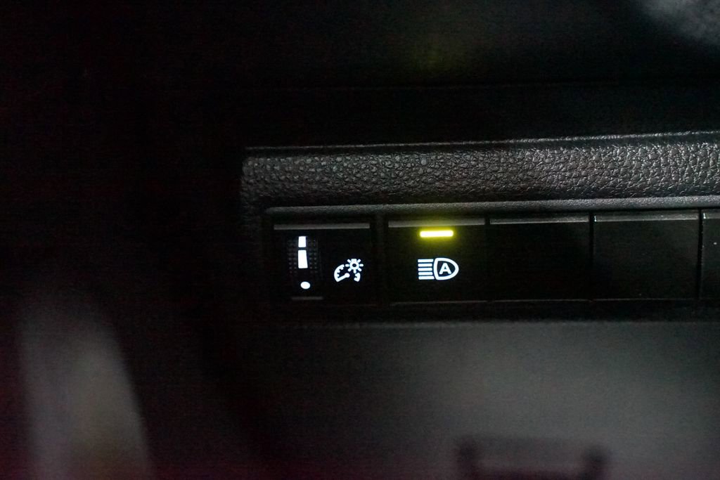 Certified 2024 Toyota Corolla LE image 22