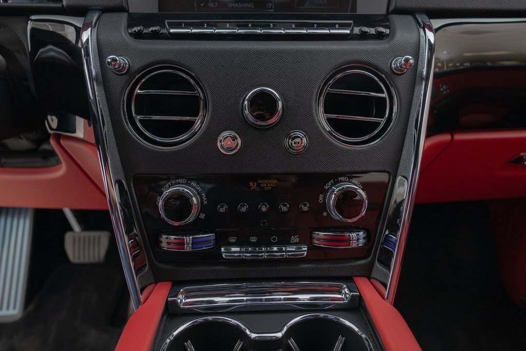 Used 2023 Rolls-Royce Cullinan image 42