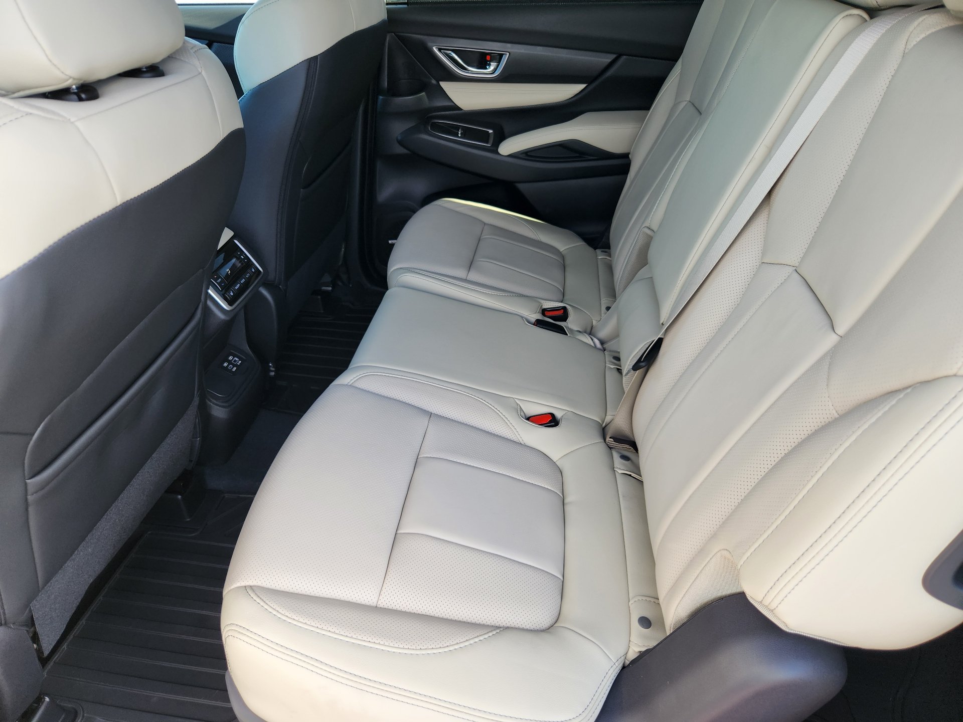 New 2026 Subaru Ascent Limited AWD/4WD image 23