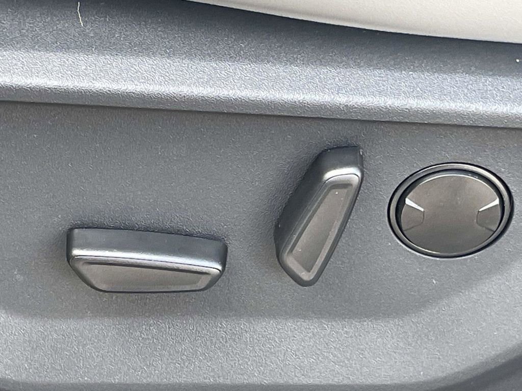 New 2025 Ford Expedition Max Active image 14