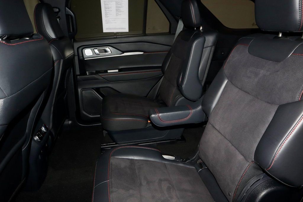 Certified 2025 Ford Explorer ST image 21