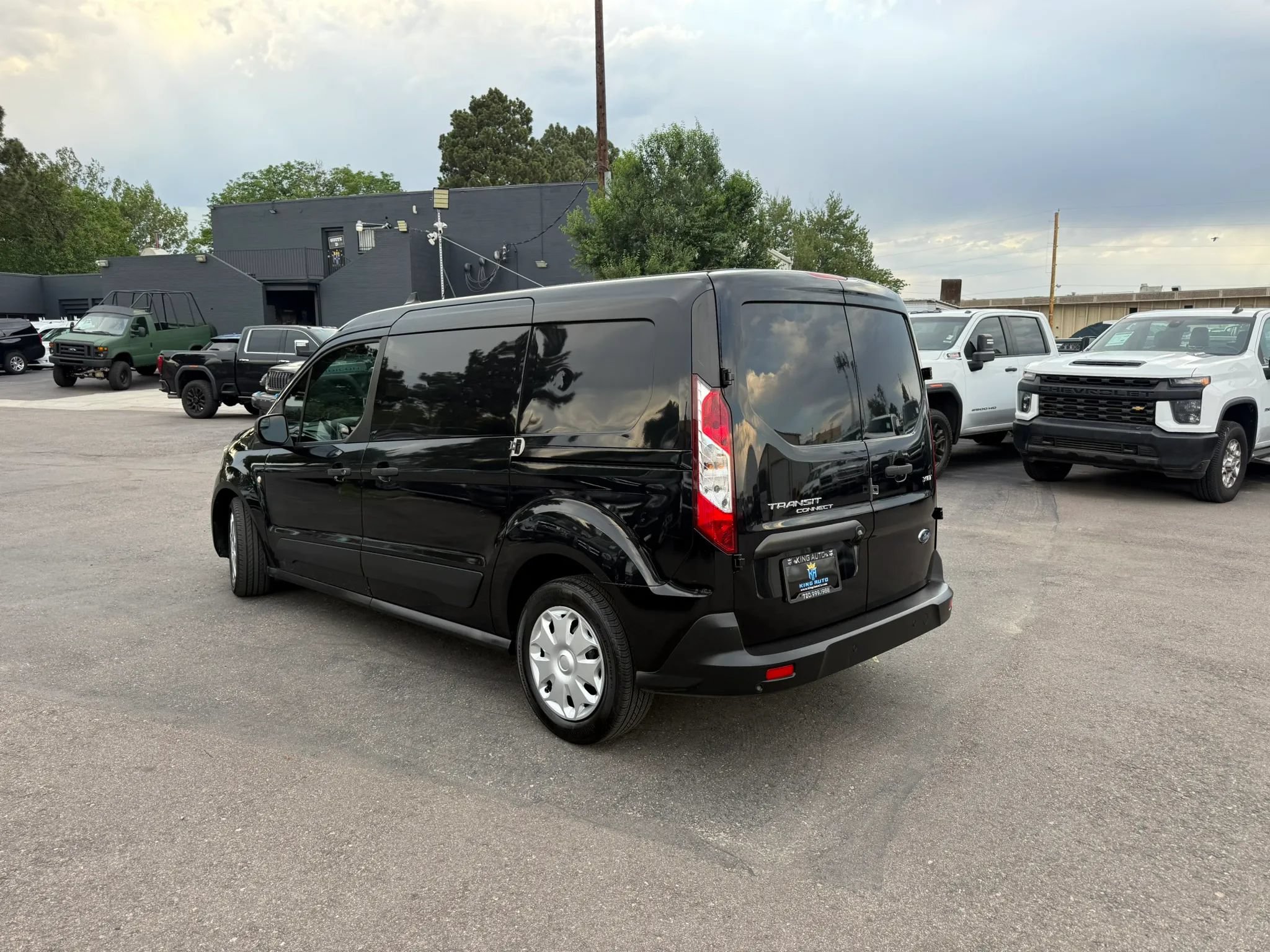Used 2021 Ford Transit Connect XLT FWD image 4