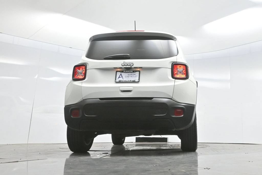 Used 2023 Jeep Renegade Latitude AWD/4WD image 60