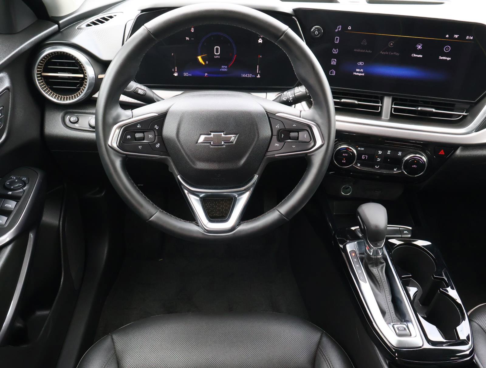 Used 2025 Chevrolet Trax ACTIV image 9