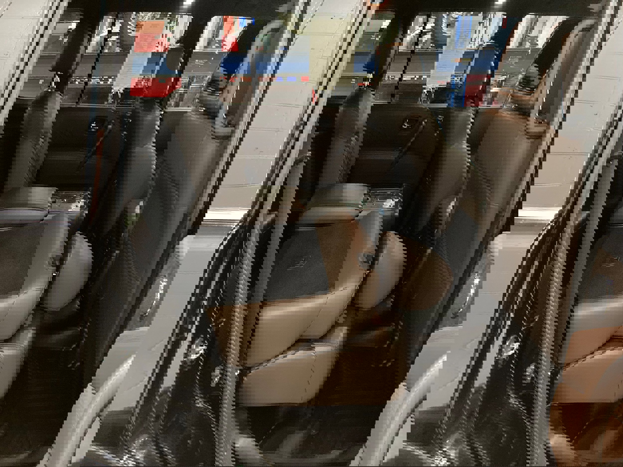 Used 2022 Nissan Armada Platinum w/ Captain's Chairs Package image 10