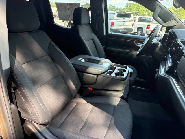 Used 2024 Chevrolet Silverado 1500 LT AWD/4WD image 29