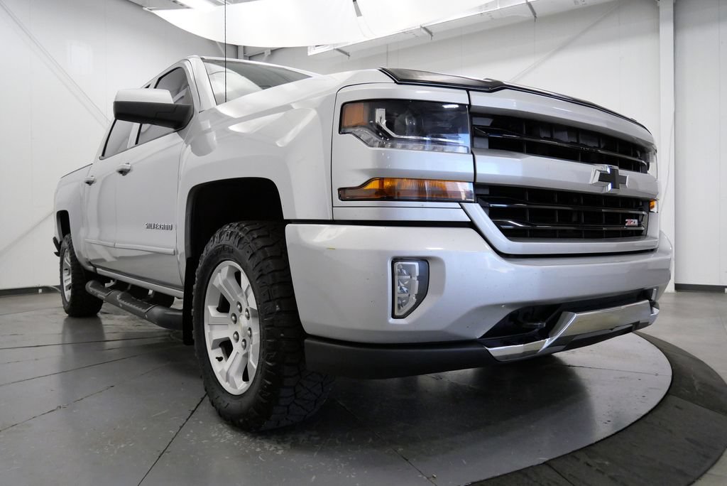 Used 2017 Chevrolet Silverado 1500 LT w/ All Star Edition AWD/4WD image 38
