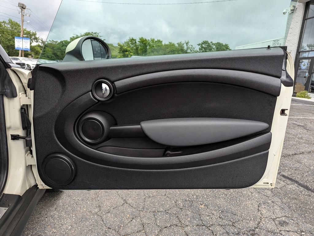 Used 2011 MINI Cooper Convertible FWD image 24