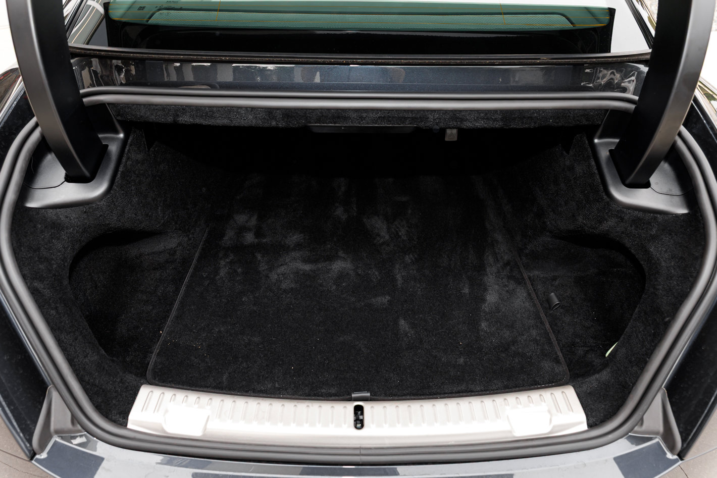 Certified 2024 Rolls-Royce Spectre w/ Spectre Launch Package image 35