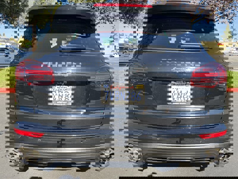 Used 2017 Porsche Cayenne S image 11