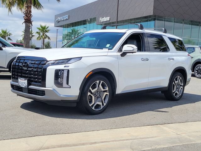 Used 2023 Hyundai Palisade SEL image 2