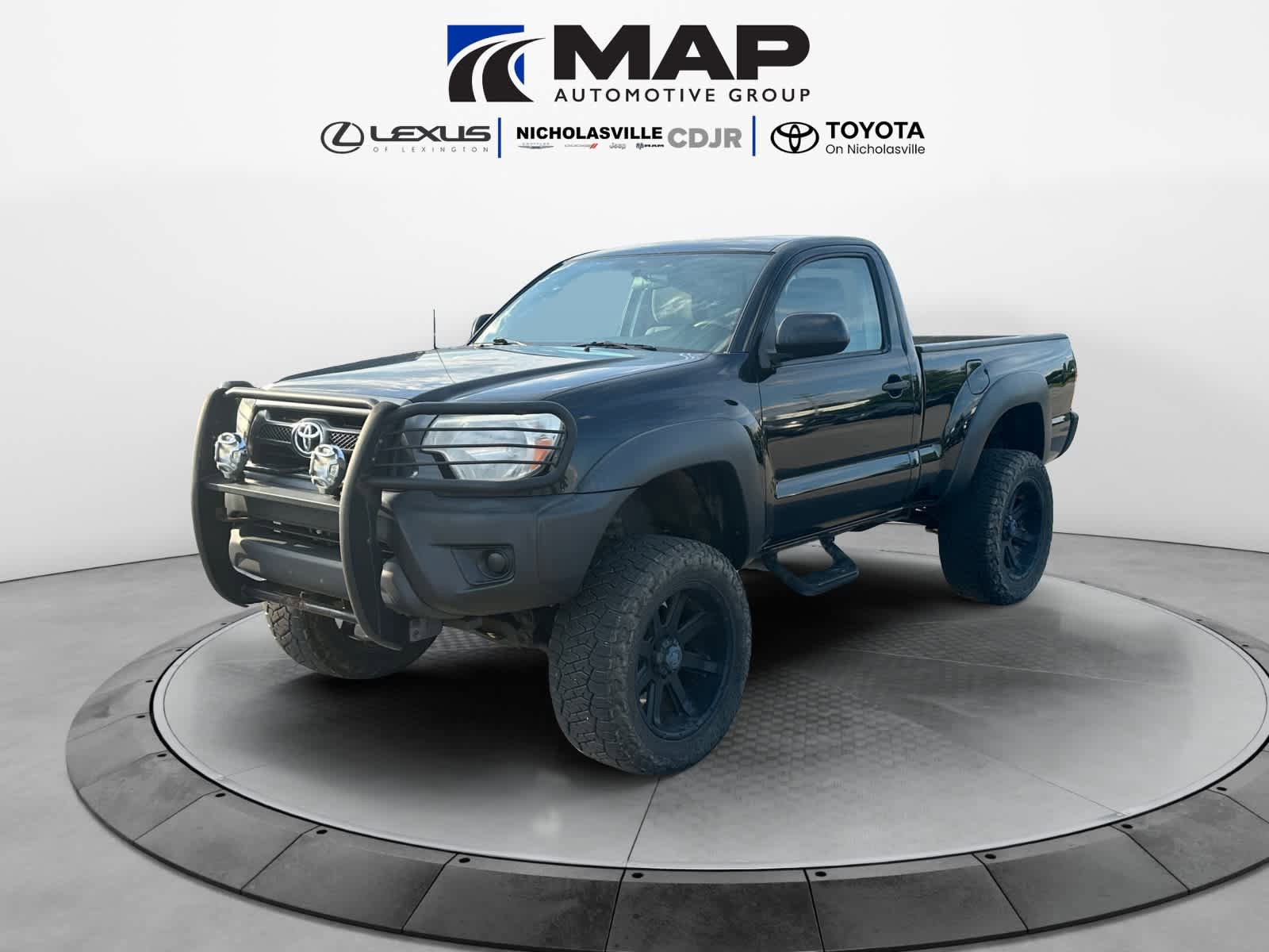 Used 2013 Toyota Tacoma 4x4 Regular Cab image 1