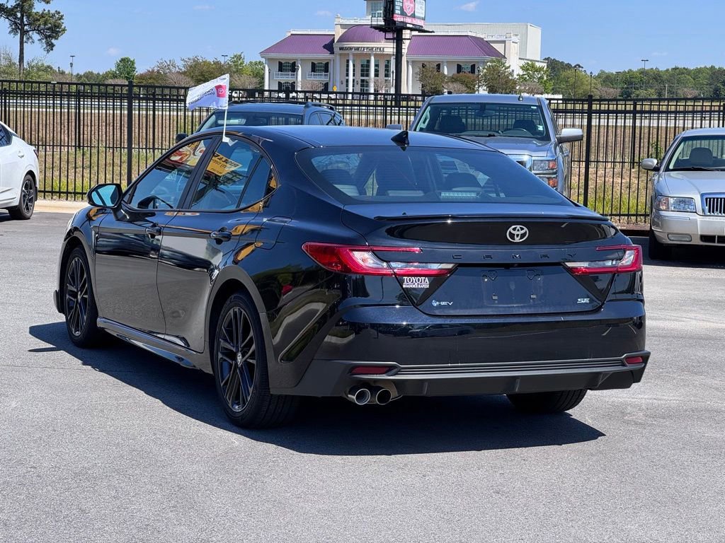 Used 2025 Toyota Camry SE w/ Convenience Package FWD image 22