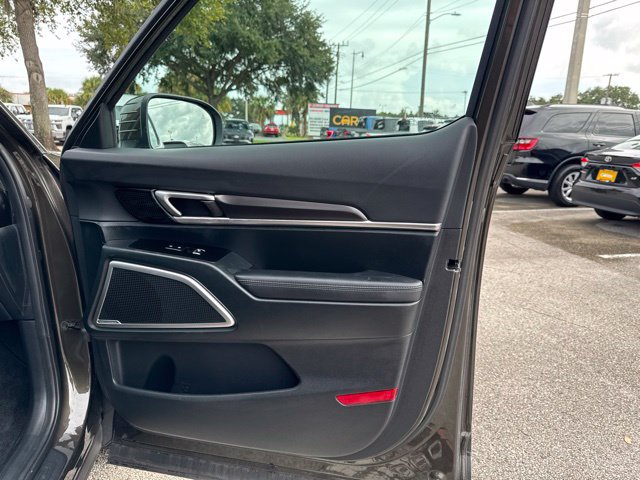 Used 2025 Kia Telluride S FWD image 13