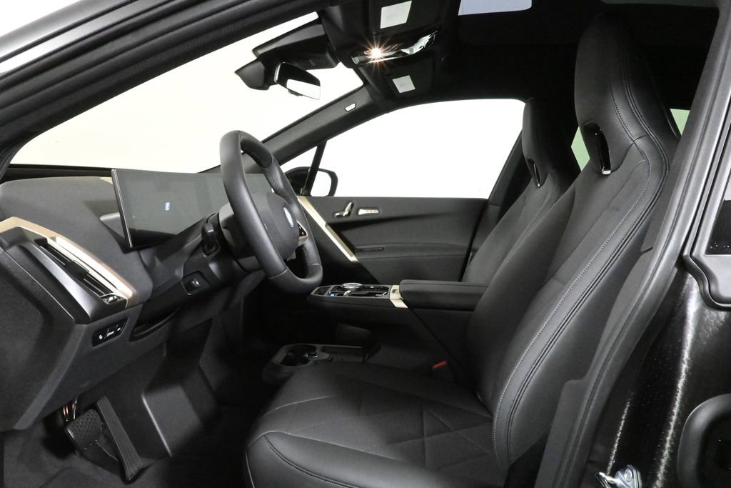 Used 2025 BMW iX xDrive50 w/ Premium Package image 3