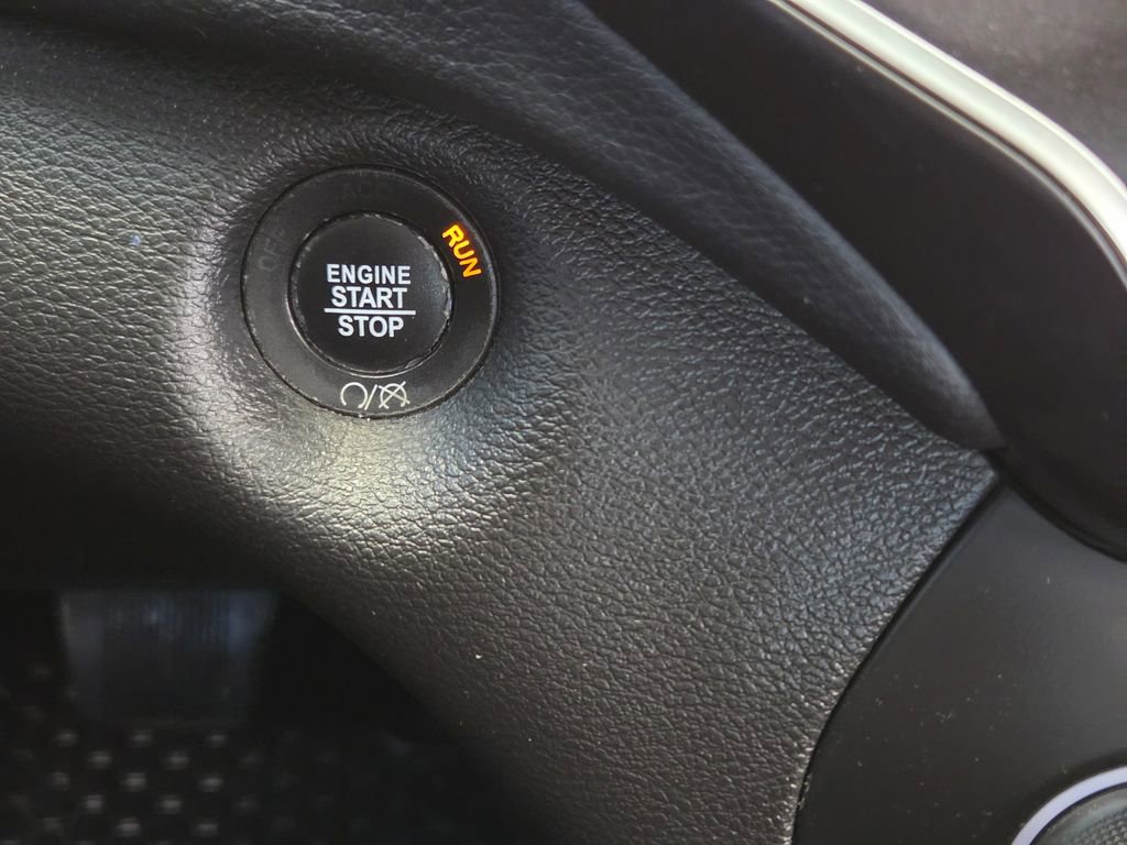 Used 2019 Jeep Cherokee Trailhawk w/ Comfort & Convenience Group image 40