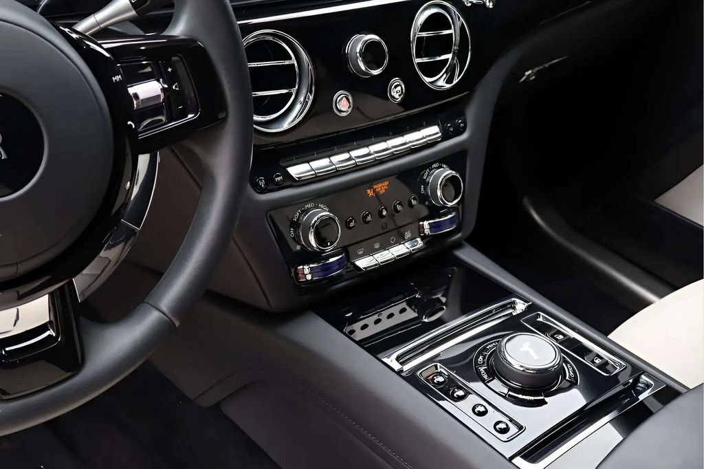 Certified 2022 Rolls-Royce Ghost AWD/4WD image 13