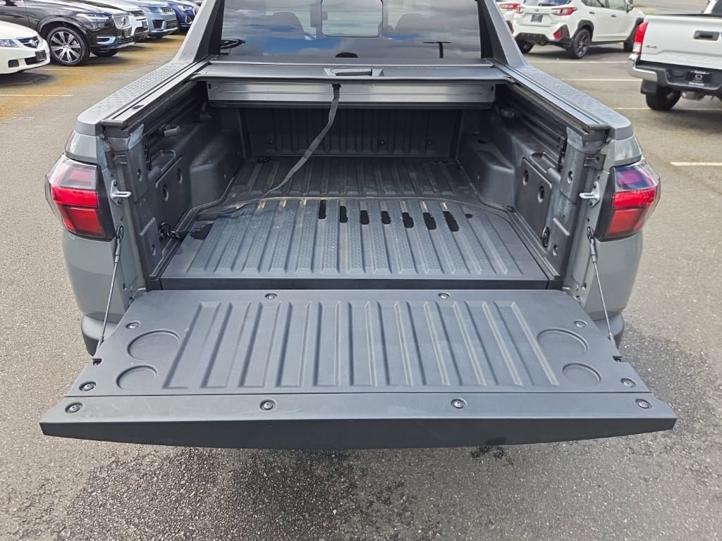 Used 2022 Hyundai Santa Cruz Limited image 16