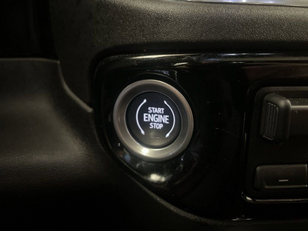 Used 2024 Chevrolet Silverado 1500 High Country image 11