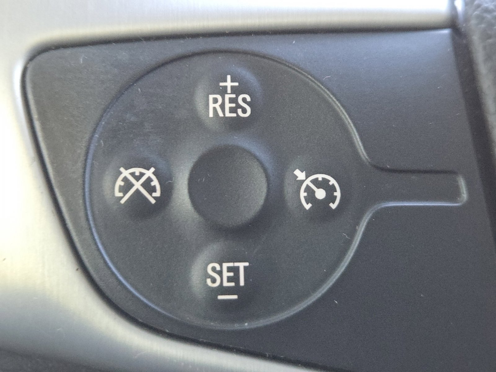 Used 2018 GMC Sierra 1500 SLT w/ SLT Premium Package image 8