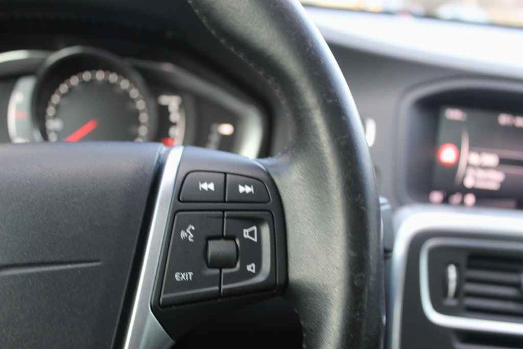 Used 2017 Volvo S60 T5 Dynamic w/ Vision Package image 15