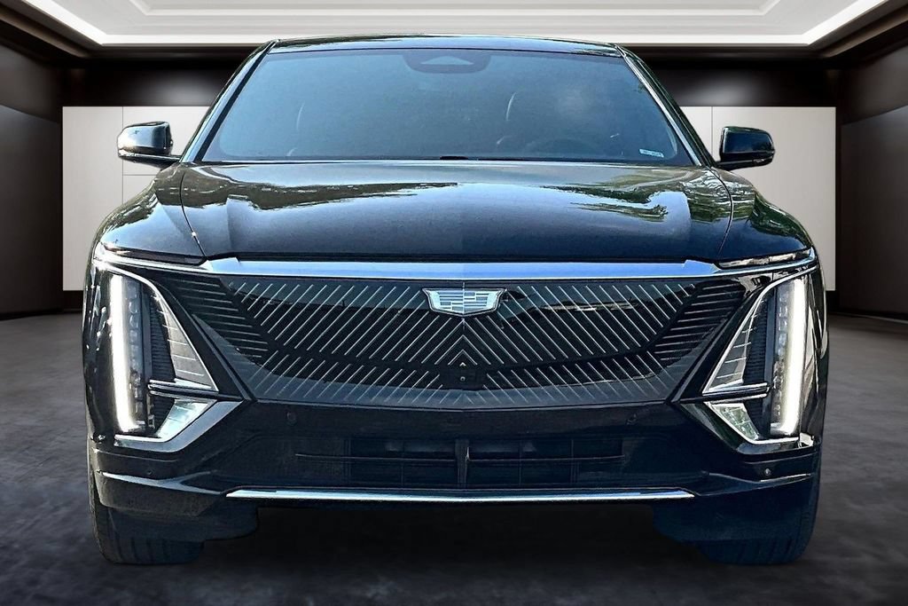 Certified 2025 Cadillac Lyriq Luxury w/ LPO, Floor Liner Package AWD/4WD image 2