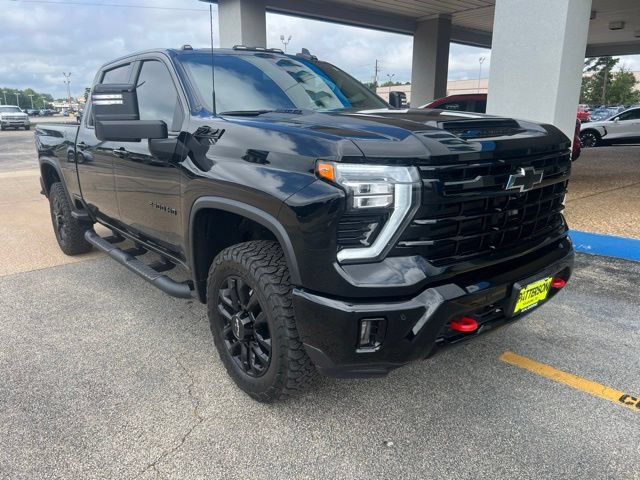 Used 2025 Chevrolet Silverado 2500 LT w/ Trail Boss Package AWD/4WD image 4