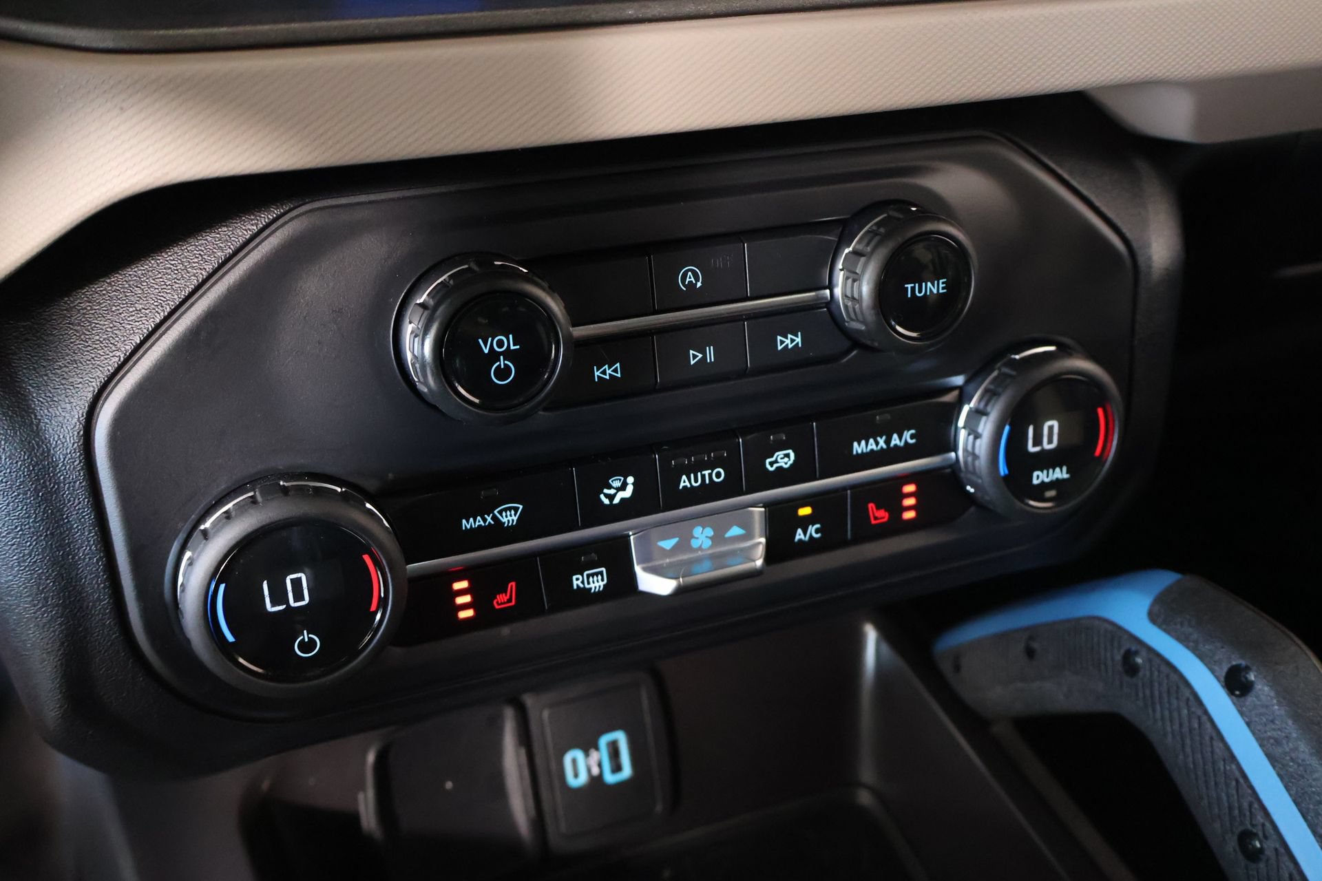 Used 2024 Ford Bronco Wildtrak AWD/4WD image 8