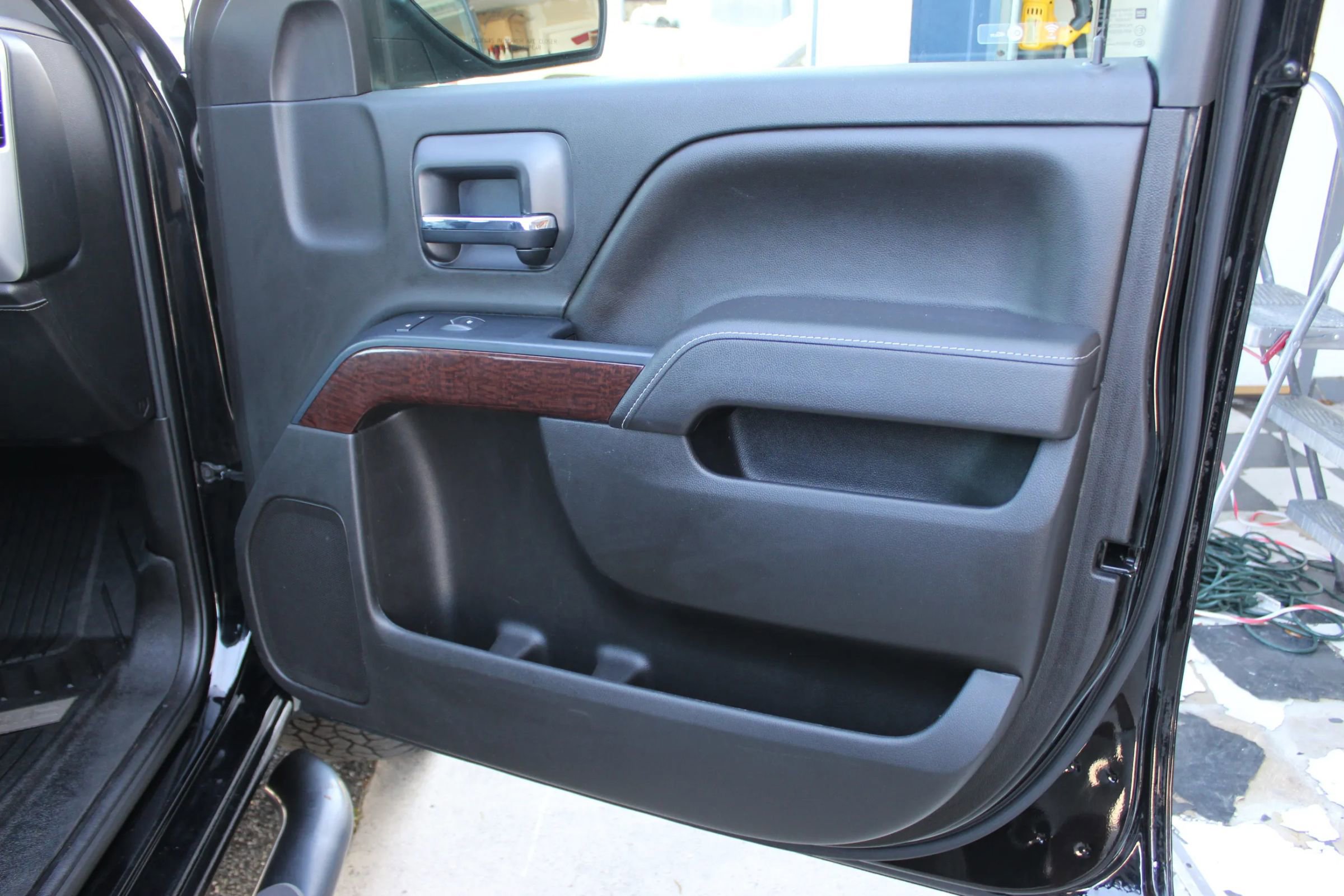 Used 2017 GMC Sierra 1500 SLE w/ SLE Value Package image 28