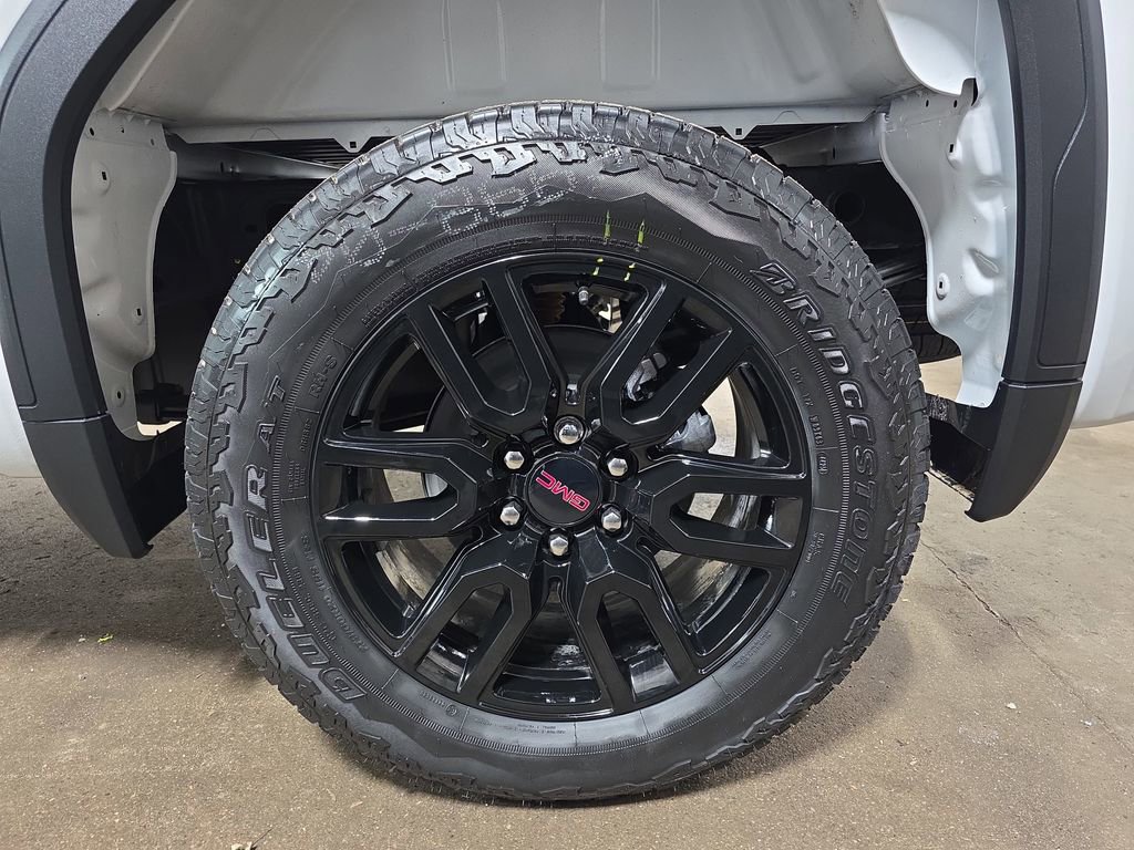 New 2026 GMC Sierra 1500 Elevation image 32