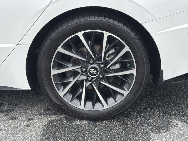 Certified 2022 Hyundai Sonata Limited w/ Preferred Accessory Package FWD image 22