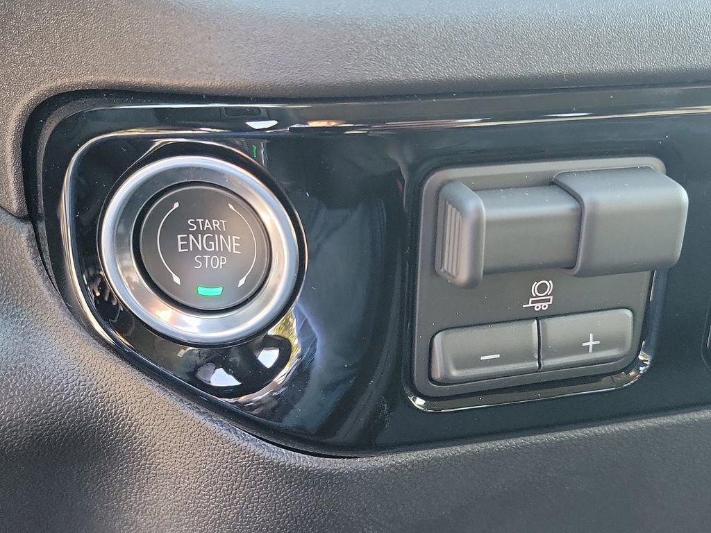 New 2026 GMC Sierra 2500 SLE w/ SLE Value Package; image 32