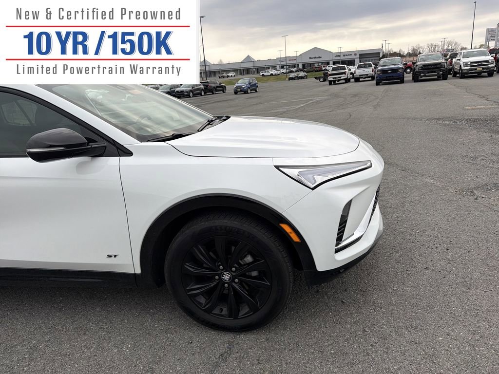 Used 2025 Buick Envista Sport Touring image 4