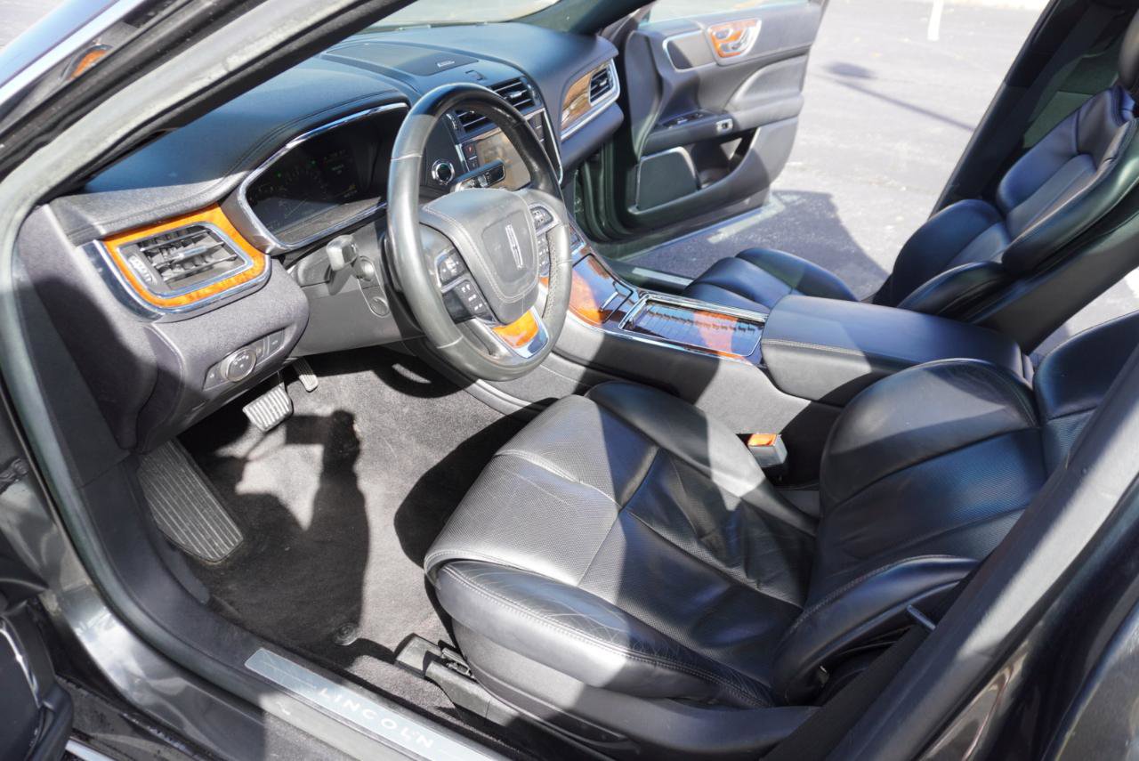 Used 2017 Lincoln Continental Select FWD image 22