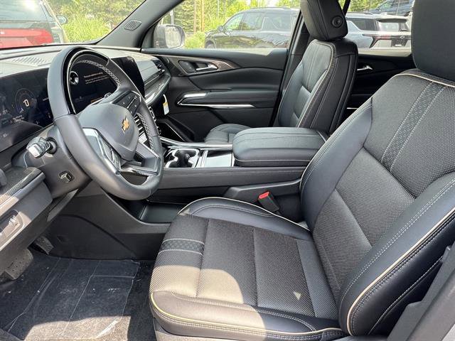 New 2025 Chevrolet Traverse High Country w/ LPO, Floor Liner Package image 11