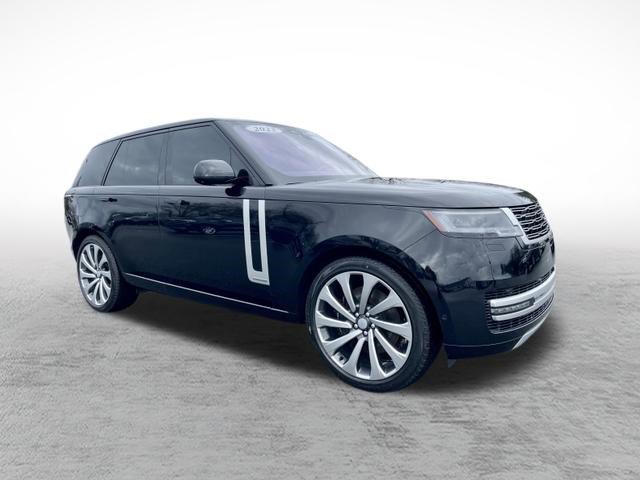 Used 2023 Land Rover Range Rover Autobiography image 3
