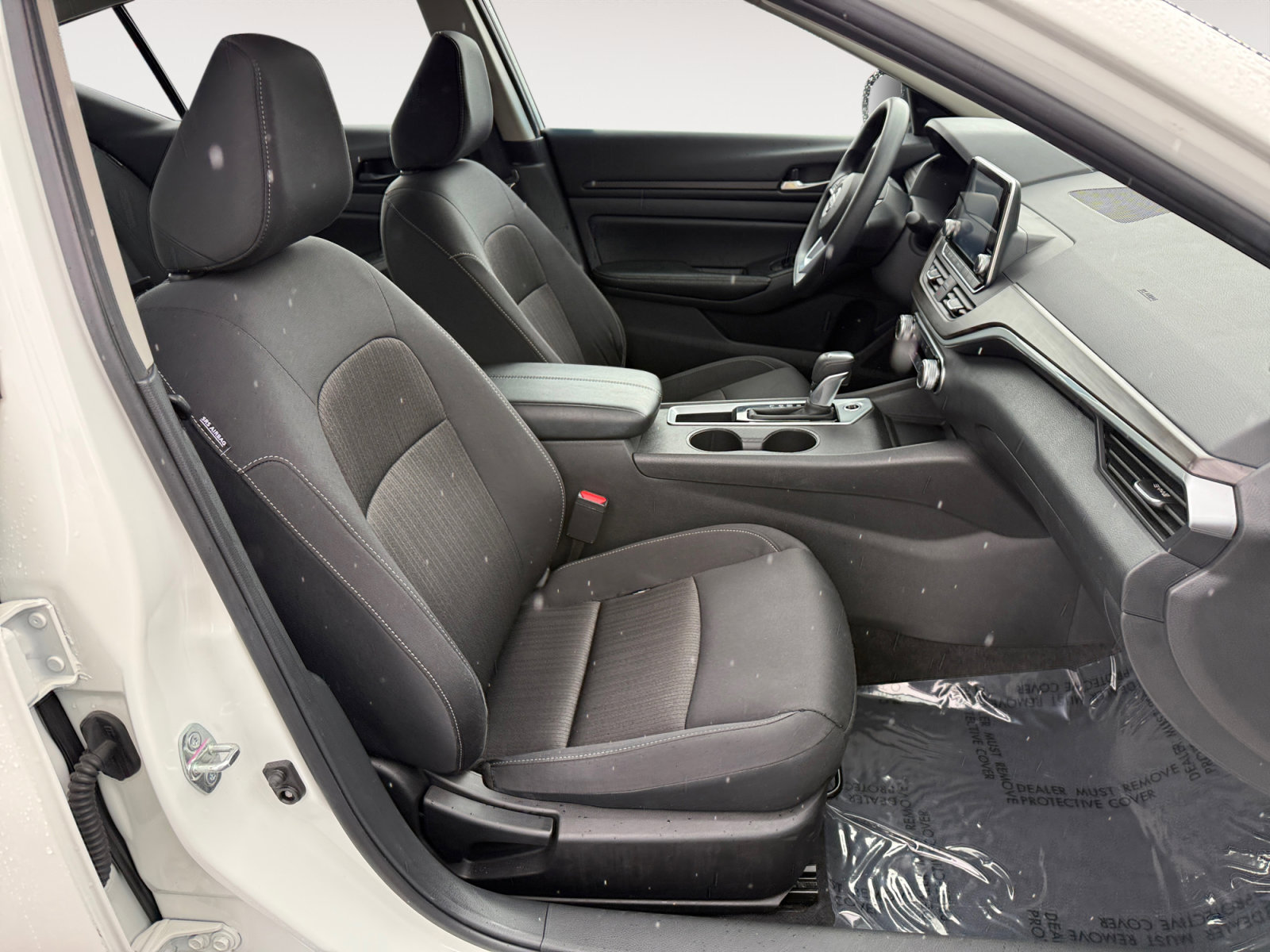 Used 2025 Nissan Altima 2.5 SV FWD image 19