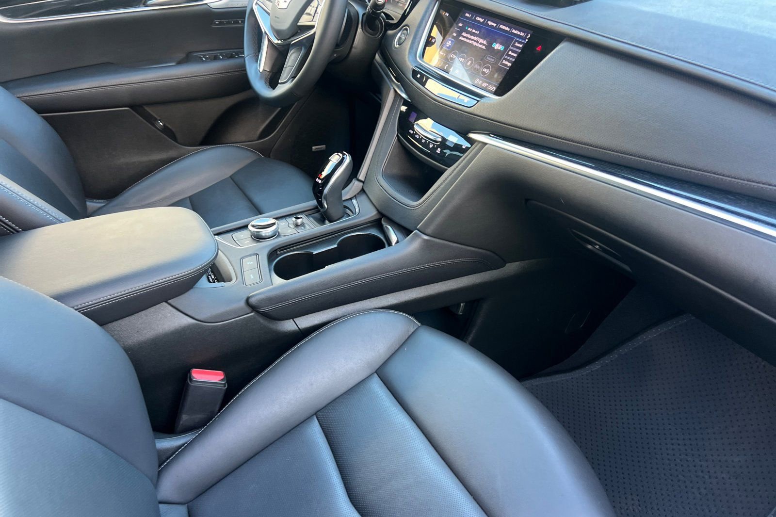 Used 2025 Cadillac XT5 Premium Luxury image 18
