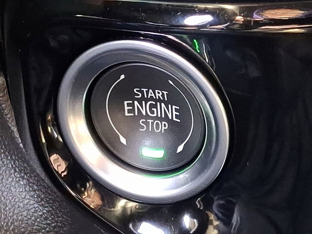 Used 2025 Chevrolet Silverado 3500 LTZ w/ LTZ Convenience Package image 28