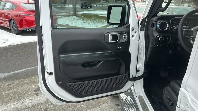 Used 2024 Jeep Wrangler High Altitude image 8