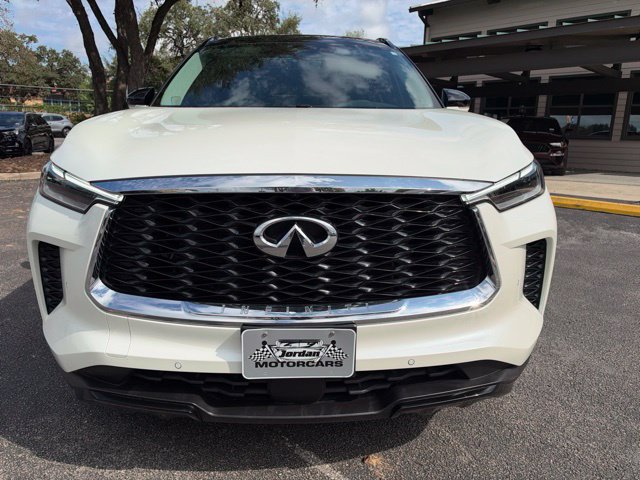 Used 2023 INFINITI QX60 Luxe w/ Performance Audio Package FWD image 8