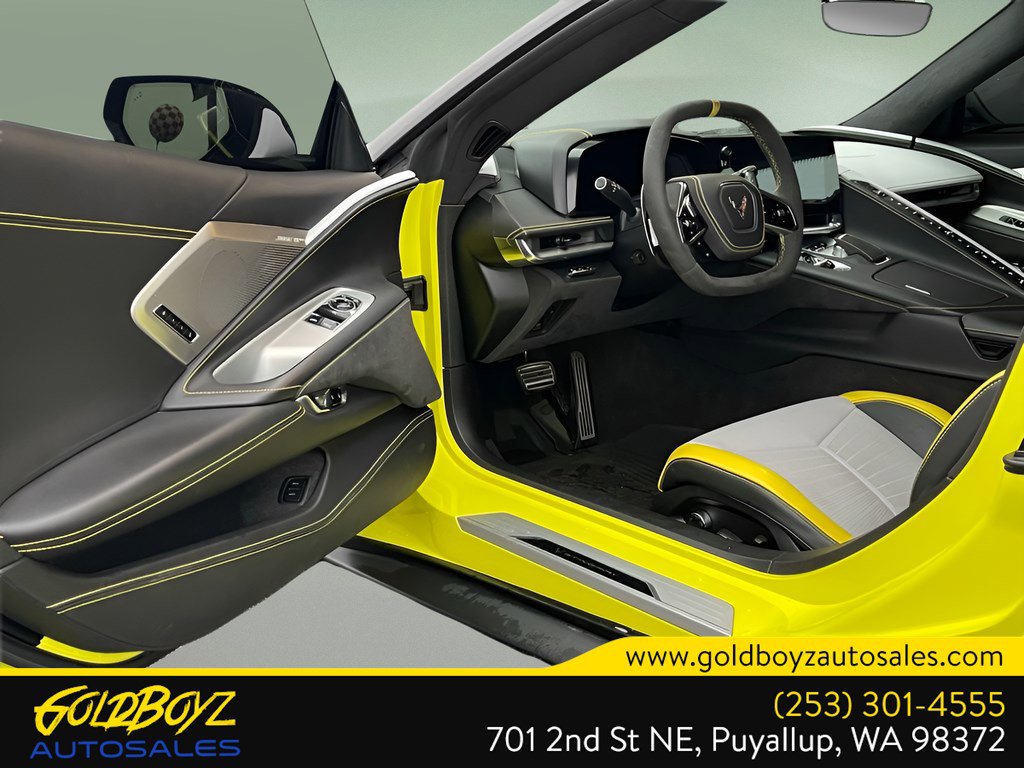 Used 2022 Chevrolet Corvette Stingray Premium Cpe w/ Z51 Performance Package image 15