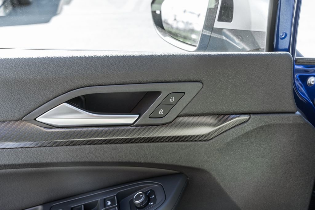 Used 2024 Volkswagen Golf R 4-Door image 16