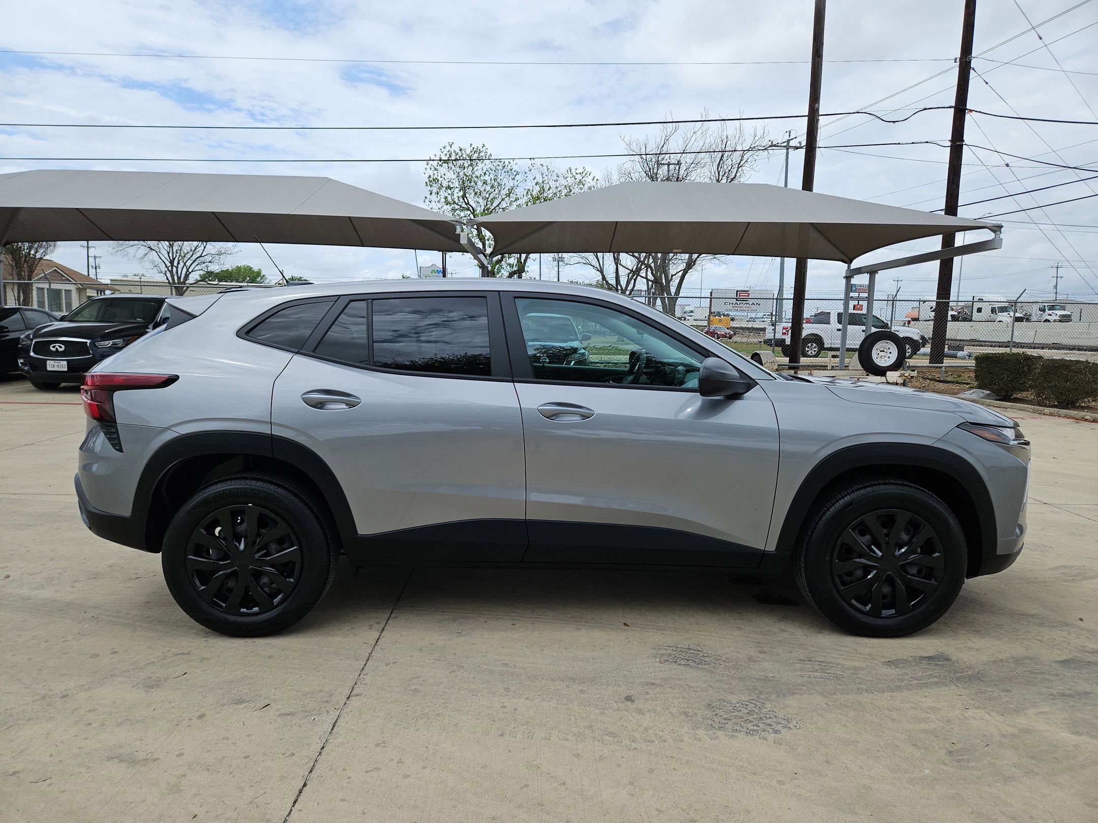 Certified 2024 Chevrolet Trax LS image 2