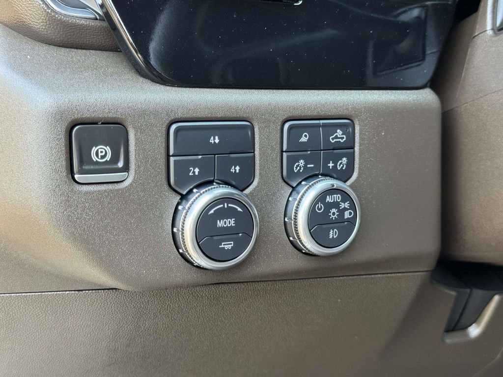 Used 2025 GMC Sierra 2500 SLE w/ SLE Value Package; AWD/4WD image 10