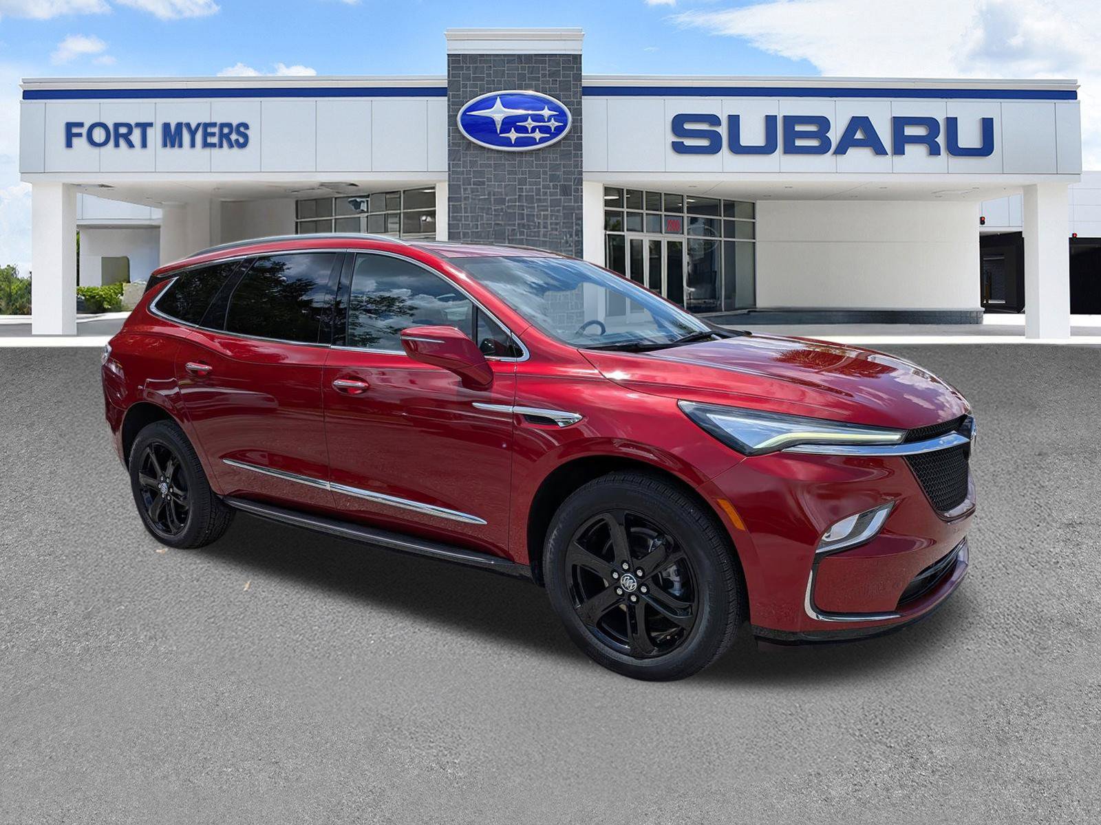 Used 2023 Buick Enclave Essence w/ Experience Buick Package FWD image 2