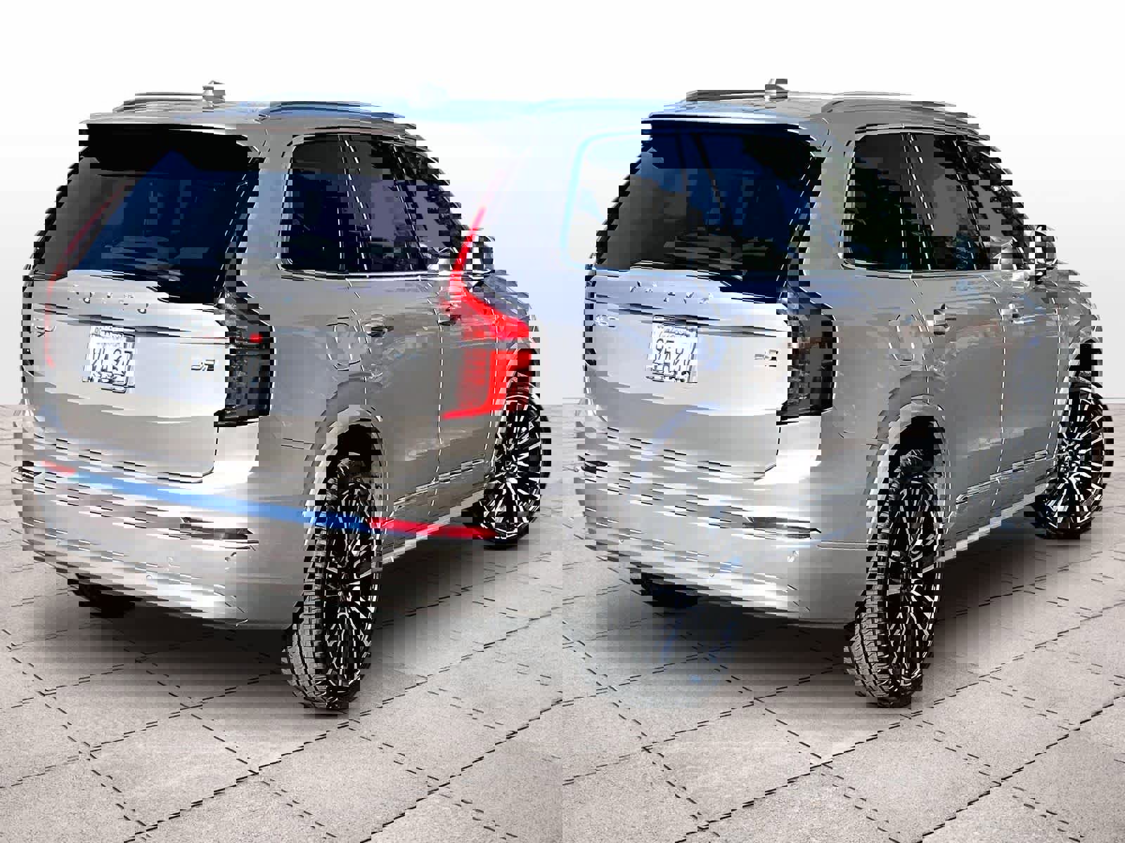 Used 2026 Volvo XC90 B5 Plus image 16