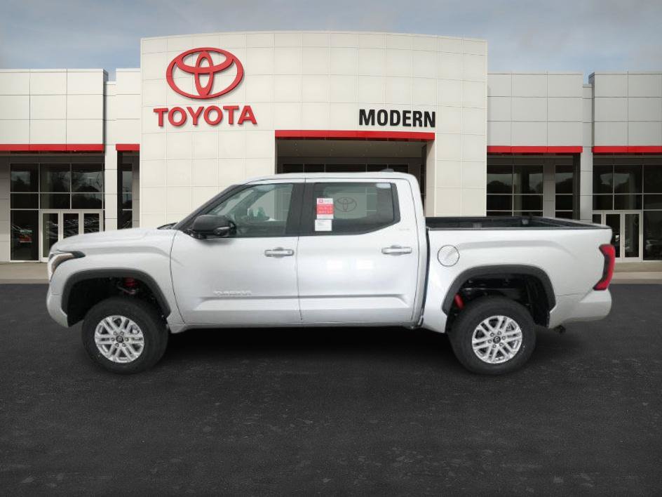 New 2026 Toyota Tundra SR5 w/ SR5 Premium Package AWD/4WD image 9
